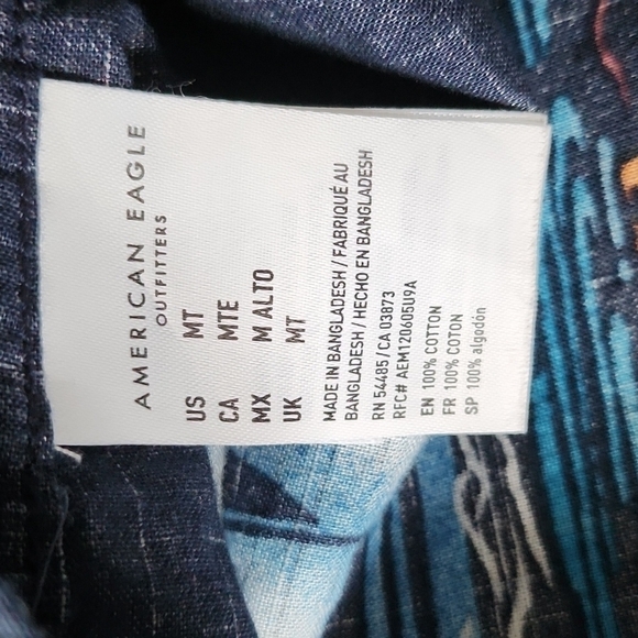 American Eagle Navy blue sailboat button-down shirt Size: MT - Picture 10 of 10